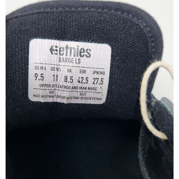 Etnies Men\'s 9.5 Barge LS Skate Shoe Black & White 4101000351-001 main image 10